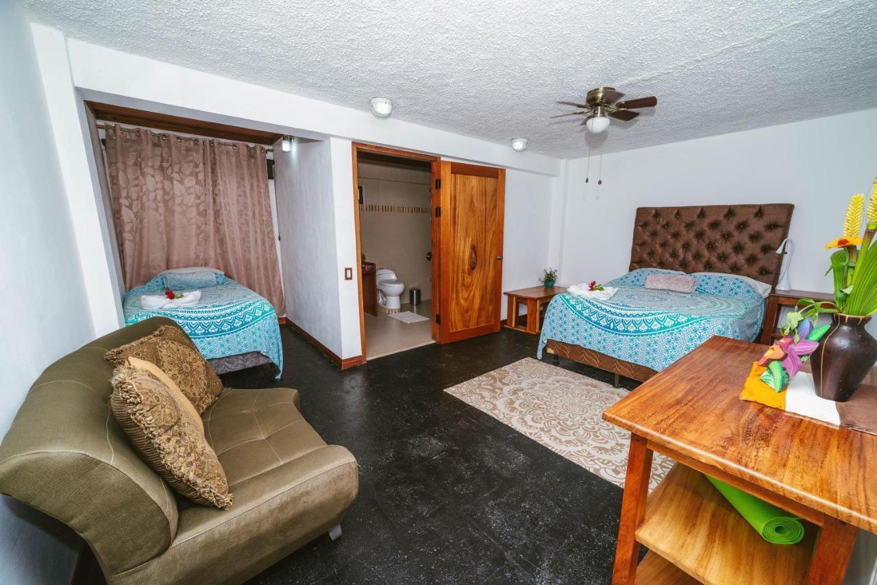 Luna Inn B&B Ciudad Cariari ภายนอก รูปภาพ