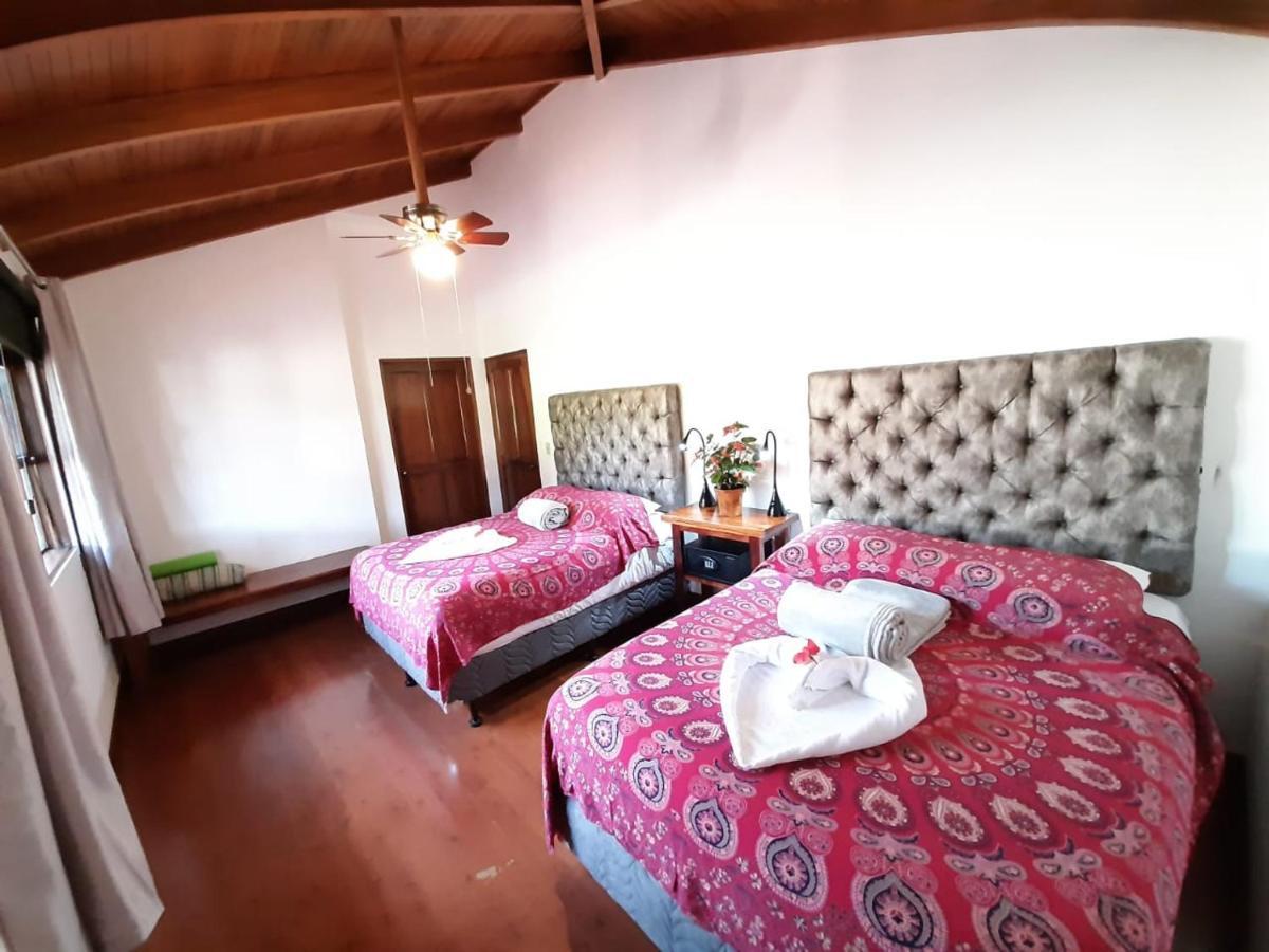 Luna Inn B&B Ciudad Cariari ภายนอก รูปภาพ